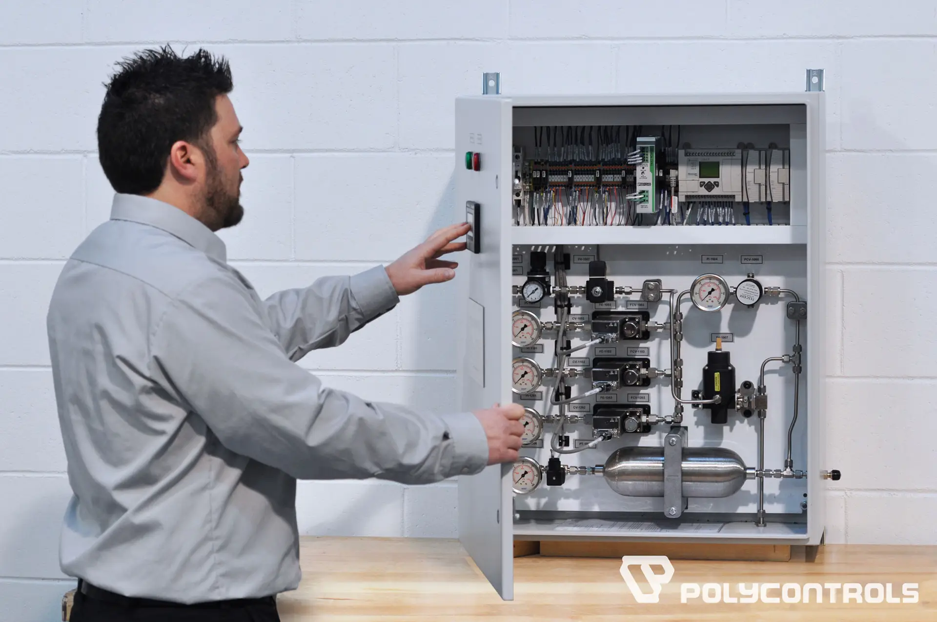 Polycontrols Dynamic gas blending system CO2 and air